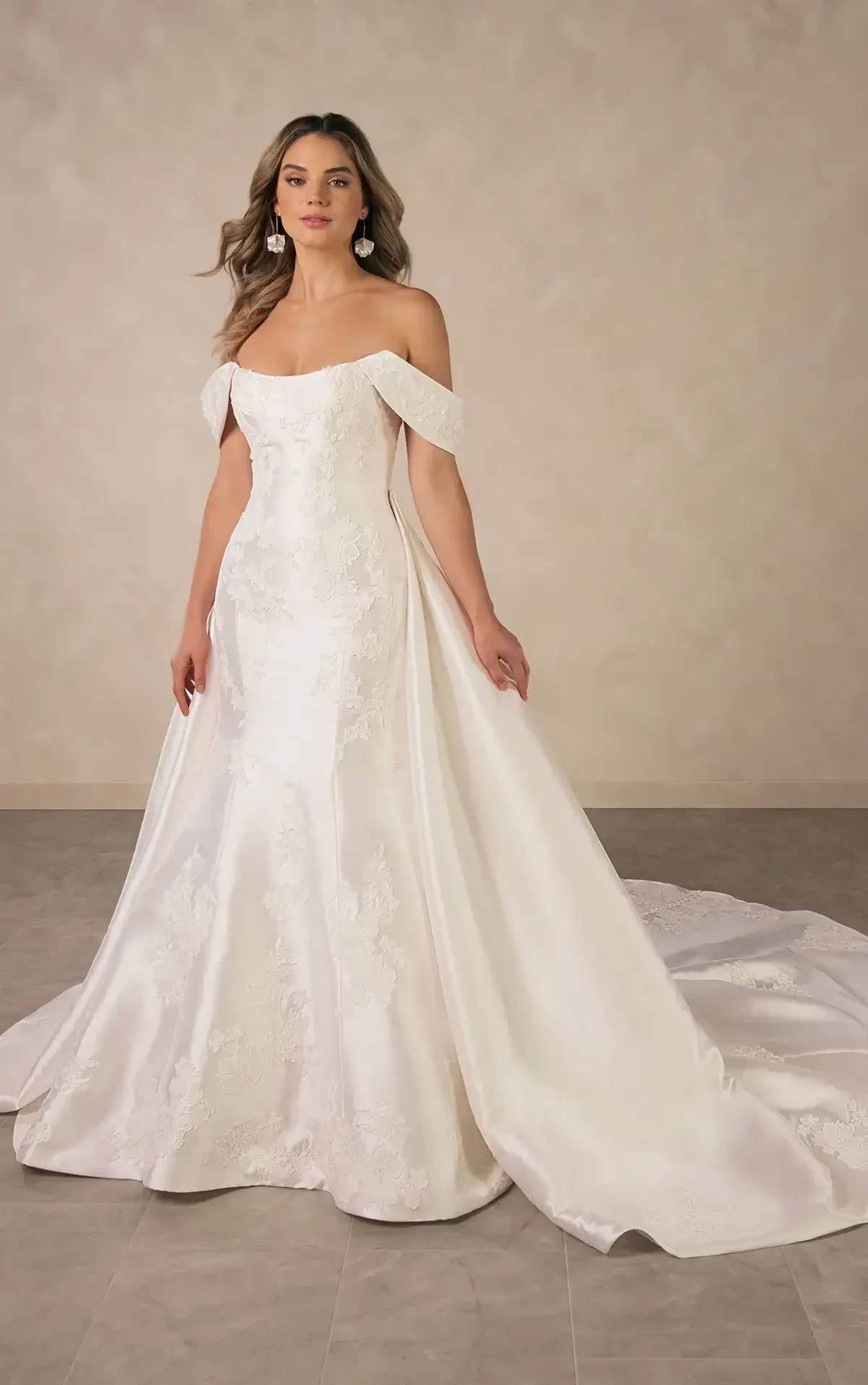 Wedding Dress Shopping in Peoria: What to Expect at Your First Bridal Appointment Image