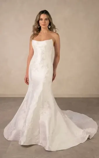 The Best Wedding Dresses for a Fall Wedding in Peoria, IL Image