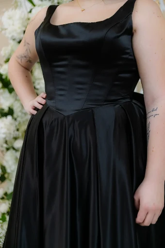 Rose + Grace Annevay Black #1 thumbnail